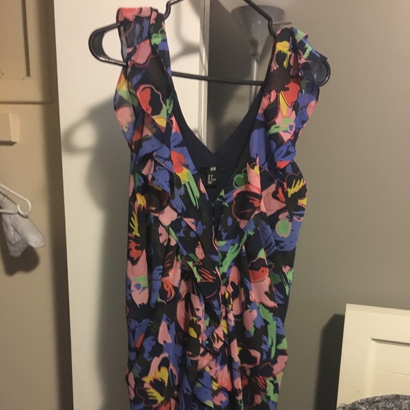 H&M dress - Picture 1 of 3